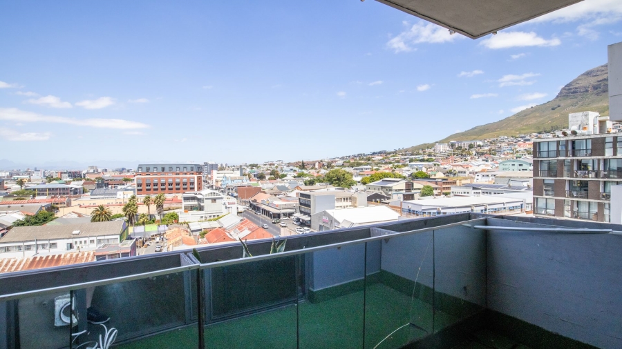 To Let 2 Bedroom Property for Rent in Woodstock Western Cape